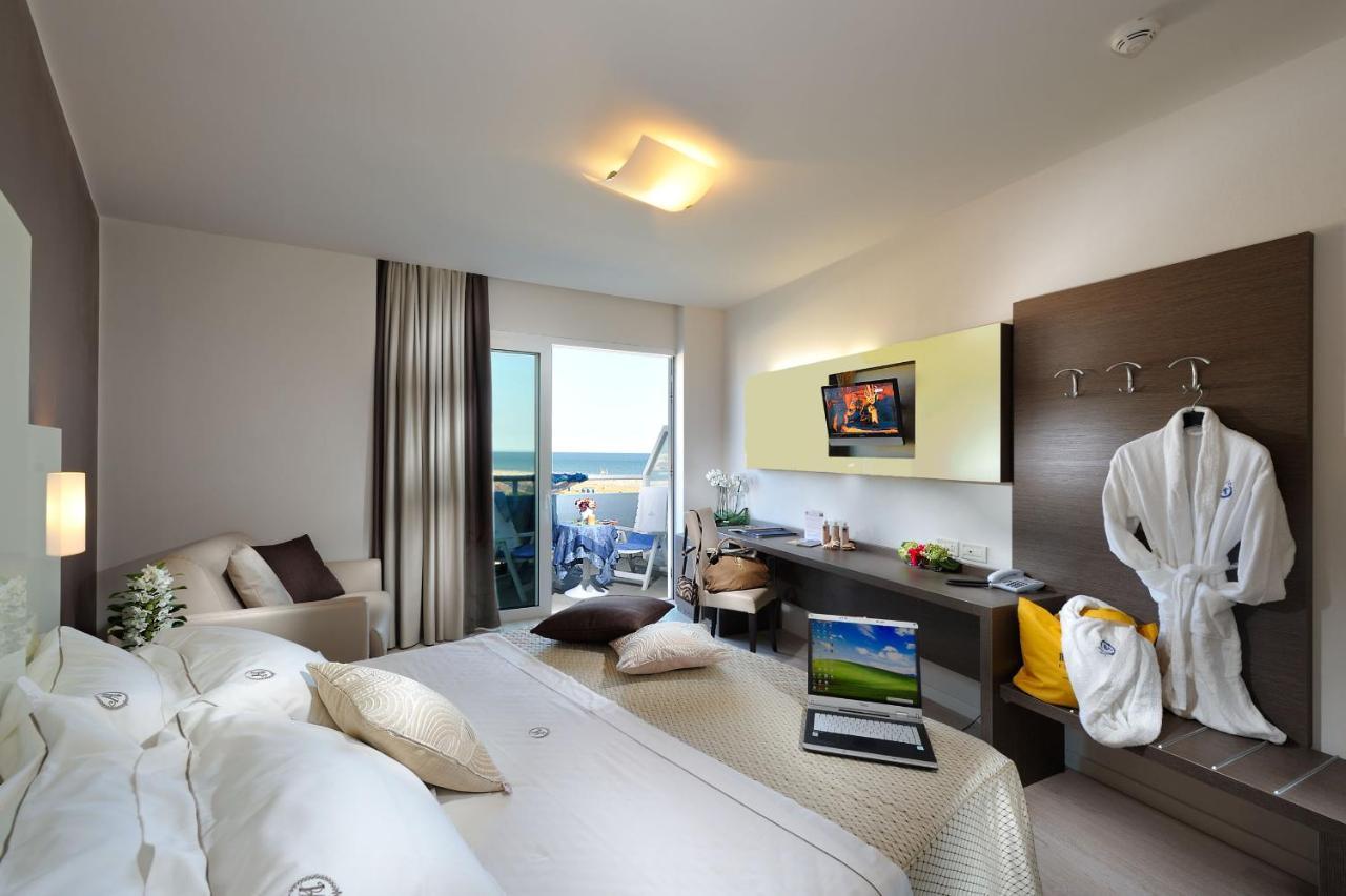 Majestic Beach Hotel & Wellness Bibione Exterior photo