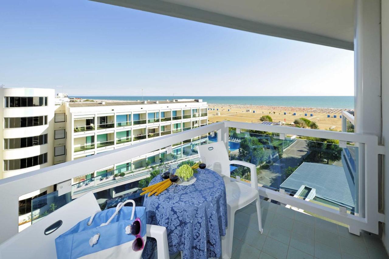 Majestic Beach Hotel & Wellness Bibione Exterior photo