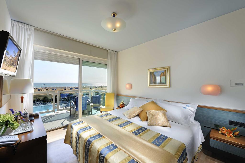 Majestic Beach Hotel & Wellness Bibione Exterior photo